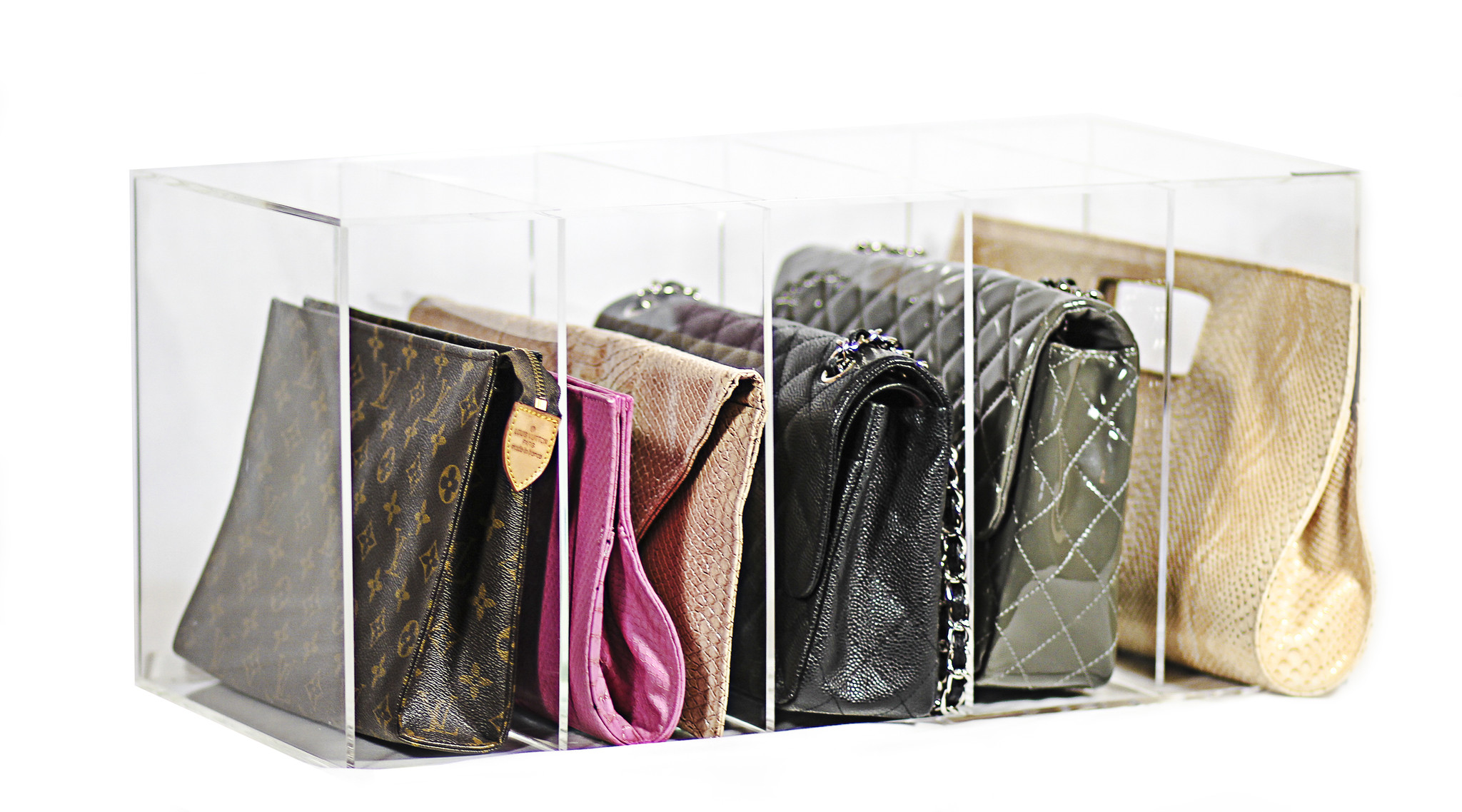 organized-handbags-neatly-designed